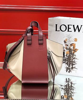 LOEWE | Hammock Creme Red - A538S3 - 29 x 26 x 14cm