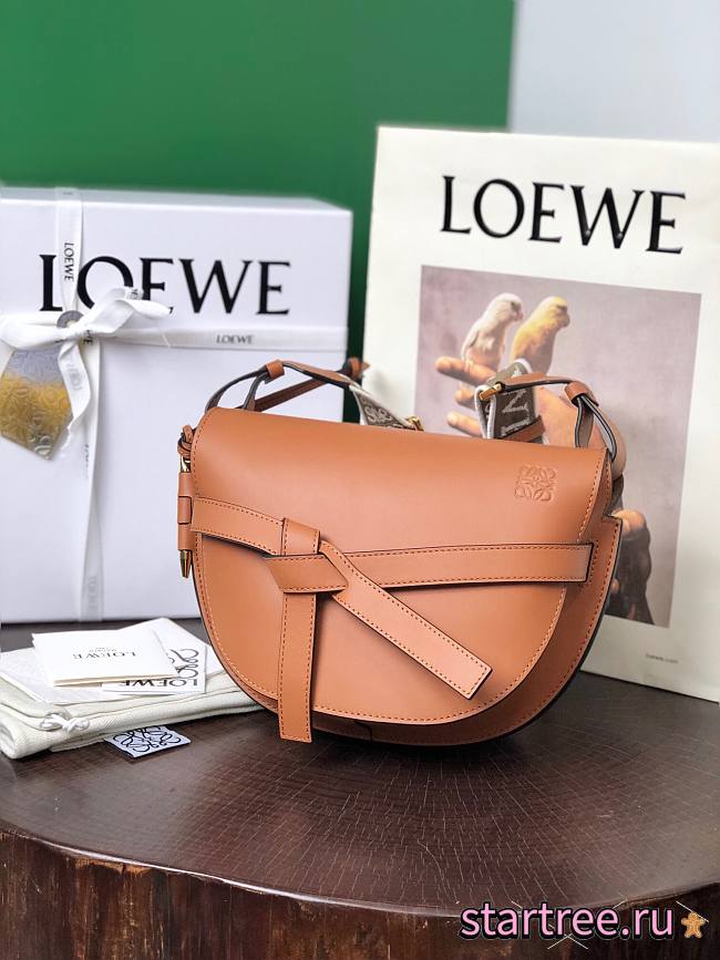 LOEWE | Small Tan Gate Shoulder Bag - P00597 - 29 x 26 x 14cm - 1