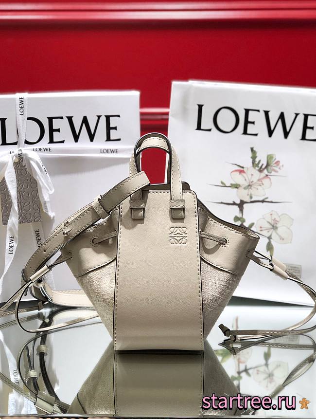 LOEWE | Mini Drawstring Hammock bag in linen - A538Z9 - 19.5 x 17 x 11cm - 1