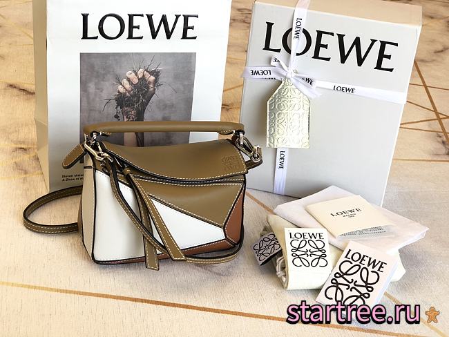 LOEWE | Mini Silver Green/White bag - 322.30.U - 18 x 12.5 x 8cm - 1