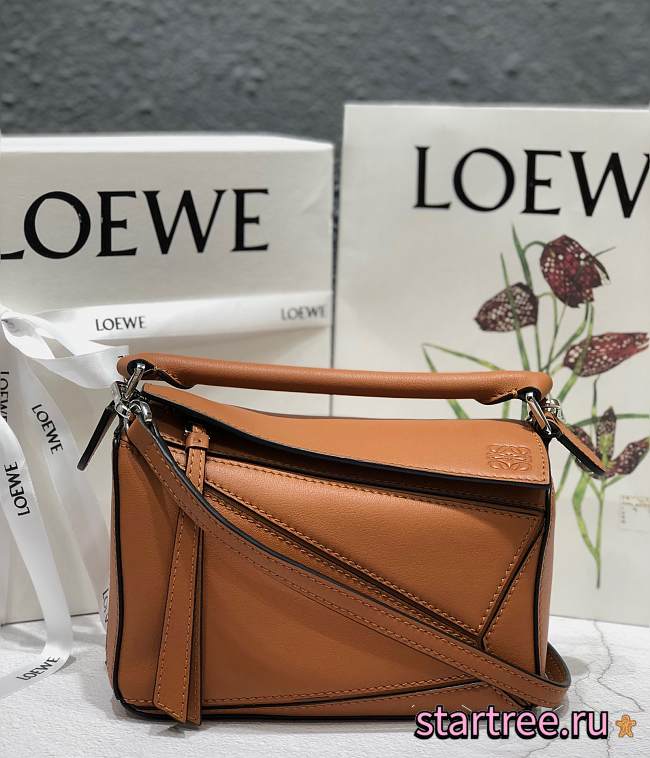 LOEWE | Mini Caramel Golden Calfskin bag - 322.30.U - 18 x 12.5 x 8cm - 1