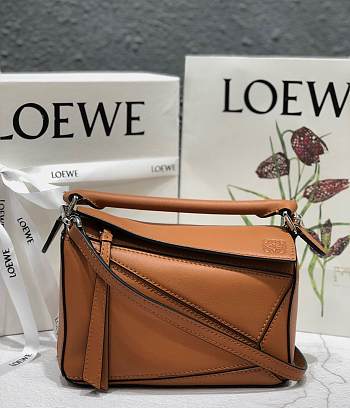 LOEWE | Mini Caramel Golden Calfskin bag - 322.30.U - 18 x 12.5 x 8cm