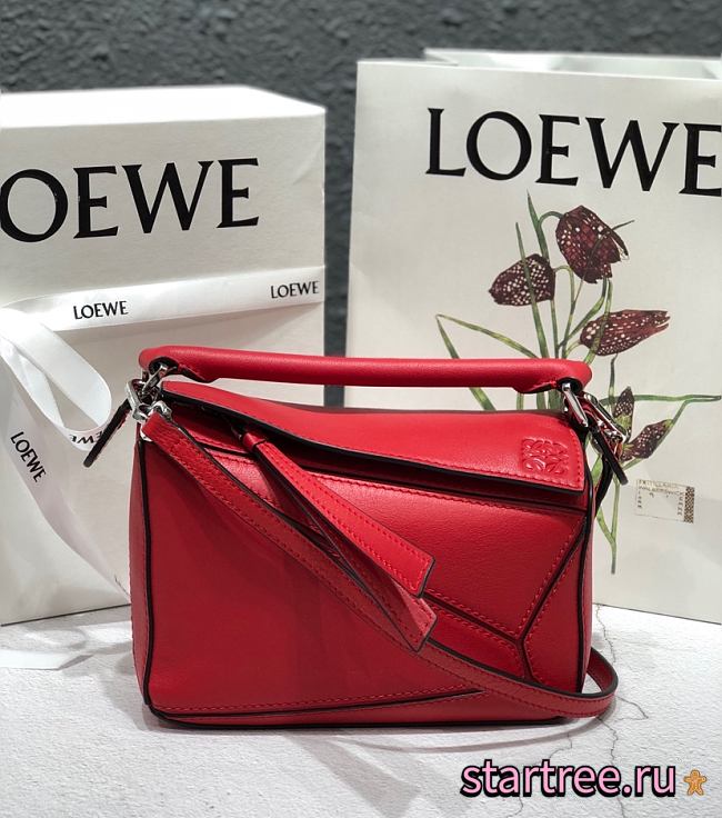 LOEWE | Mini Red Puzzle bag - 322.30.U - 18 x 12.5 x 8cm - 1
