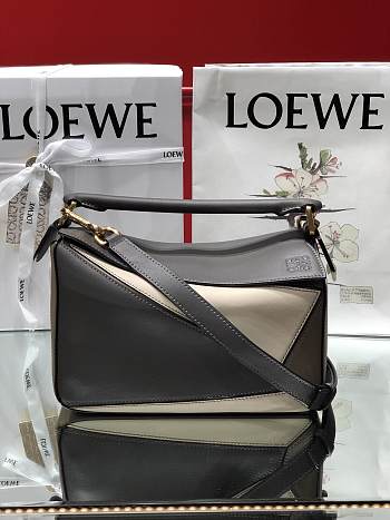 LOEWE | Black/Khaki Puzzle bag - A510S2 - 24 x 14 x 11 cm