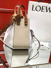 LOEWE | Small Tan/White Hammock bag - 29 x 26 x 14cm - 3