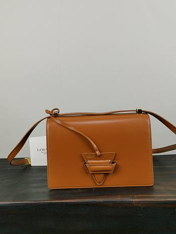  Loewe | Barcelona Tan bag - A532M1 - 22 x 25 x 9 cm
