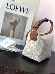 LOEWE | Small Cubi bag in Anagram Ecru/Tan - A906K7 - 21 x 12 x 17 cm - 5