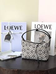 LOEWE | Small Cubi bag in Anagram Ecru/Black - A906K7 - 21 x 12 x 17 cm - 1