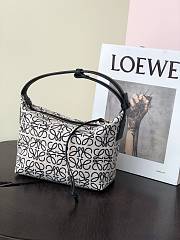 LOEWE | Small Cubi bag in Anagram Ecru/Black - A906K7 - 21 x 12 x 17 cm - 4