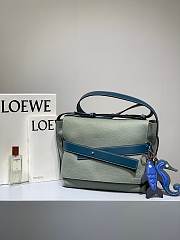 Loewe | Leather Strap Messenger Light Gray Bag - 32 x 26 x 11cm - 1