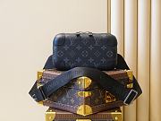 Louis Vuitton | Horizon Clutch - M45579 - 21 x 12 x 6.5 cm - 1