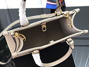 Louis Vuitton | Onthego PM Dune  - 5