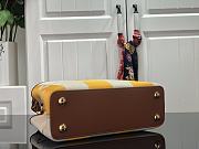 Louis Vuitton | Capucines BB handbag - 31.5 x 11 x 20 cm - 6