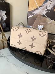 Louis Vuitton | Speedy Bandoulière 25 Handbag Cream M58947 - 5