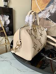 Louis Vuitton | Speedy Bandoulière 25 Handbag Cream M58947 - 3