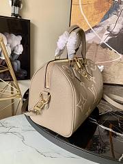 Louis Vuitton | Speedy Bandoulière 25 Handbag Beige M58947  - 4