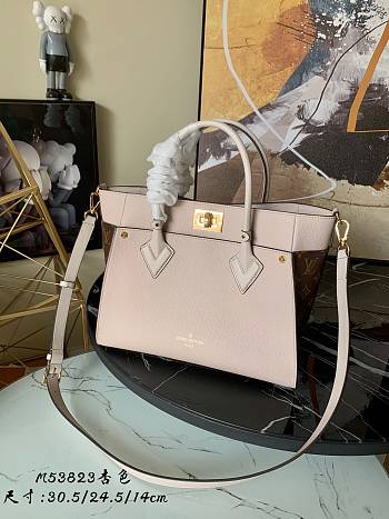 Louis Vuitton | On My Side MM greige bag - M58485 - 30.5 x 24.5 x 14 cm