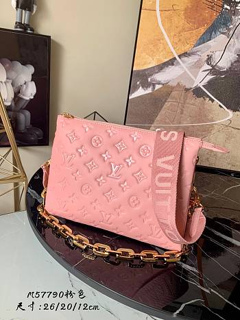 Louis Vuitton | Coussin PM bag M59276 26 x 20 x 12 cm