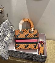 DIOR | Medium Lady D-Lite Bag Orange - M0565O - 24 x 20 x 11 cm - 3