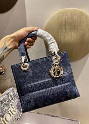 DIOR | Medium Lady D-Lite Bag Blue Denim - M0565O - 24 x 20 x 11 cm - 1