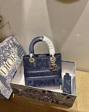 DIOR | Medium Lady D-Lite Bag Blue Denim - M0565O - 24 x 20 x 11 cm - 4