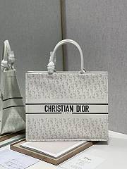 DIOR | Christian Book Tote Large White - M1286 - 41 x 32 cm - 1