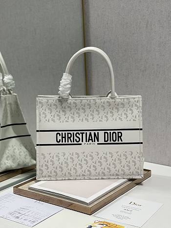 DIOR | Christian Book Tote Small White - M1287 - 36×28 cm