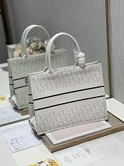 DIOR | Christian Book Tote Small White - M1287 - 36×28 cm - 2