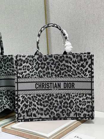  DIOR | Book Tote Gray Mizza Embroidery - M1286 - 41 x 32 cm