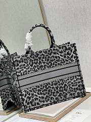  DIOR | Book Tote Gray Mizza Embroidery - M1286 - 41 x 32 cm - 5