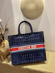  DIOR | Book tote Blue Crocodile-Effect Velvet - M1286 - 41.5 cm - 1