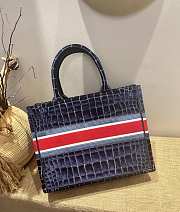  DIOR | Book tote Blue Crocodile-Effect Velvet - M1287 - 36 cm - 4