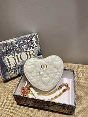 DIOR | CARO Heart White Chain Bag - S5097 - 11 x 10 x 1.5 cm - 1