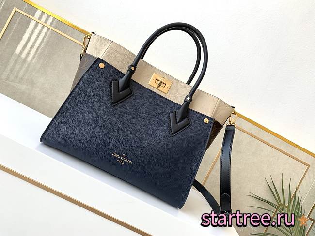 Louis Vuitton | On My Side Blue MM tote bag - 30.5 x 24.5 x 14 cm - 1