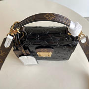 Louis Vuitton | Spring Street Black handbag - M90375 - 17 x 16 x 8.5 cm - 6