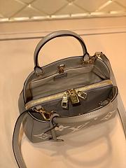 Louis Vuitton | Montaigne BB handbag - M45489 - 29 x 20 x 13 cm - 5