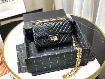 Chanel | Mini 2.55 Black Aged Calfskin Golden - AS0874 - 15.5 × 20 × 6 cm