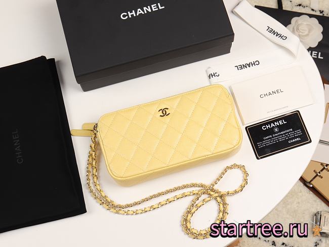 CHANEL | Small Yellow Quilted Clutch With Chain - A82527 - 10×19×4cm - 1