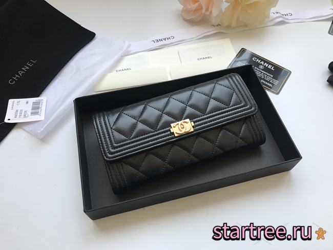 CHANEL | Long Black Flap Wallet - A80286 - 10.5 × 19 × 3 cm - 1