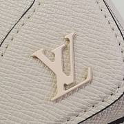 Louis Vuitton | New Flap Messenger White - M30813 - 28.3 x 18.3 x 4.3 cm  - 2