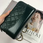 CHANEL | Gabrielle Clutch Dark Green - A94505 - 18 x 6 x 11 cm - 6