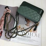 CHANEL | Gabrielle Clutch Dark Green/Milk Green - A94505 - 18 x 6 x 11 cm - 2