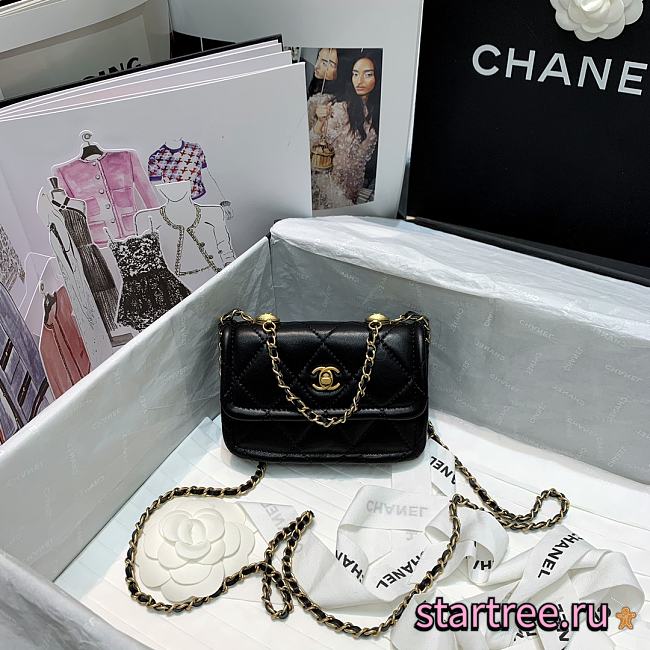 CHANEL | MINI Retro Flap Button Black Bag - 13.5 x 9 x 4 cm - 1