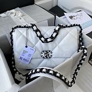 Chanel | Autumn/Winter 19 White Bag - AS1161 - 26 cm - 1