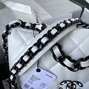 Chanel | Autumn/Winter 19 White Bag - AS1161 - 26 cm - 5
