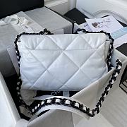 Chanel | Autumn/Winter 19 White Bag - AS1161 - 26 cm - 3