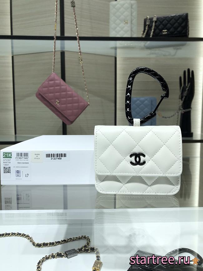 CHANEL | Jewel Hook Card Holders White - AP2397 - 9 × 11 × 3.8 cm - 1