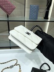 CHANEL | Jewel Hook Card Holders White - AP2397 - 9 × 11 × 3.8 cm - 4