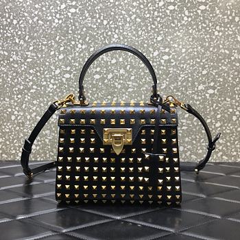 VALENTINO | Small Rockstud Alcove Grainy Handbag - WW2B0J - 22 x 17 x 9 cm