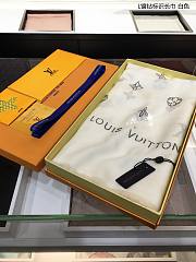 Louis Vuitton | Scarf 32  - 5